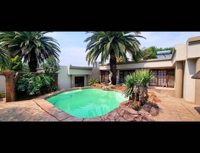4 BEDROOM HOUSE FOR SALE IN GLENVISTA